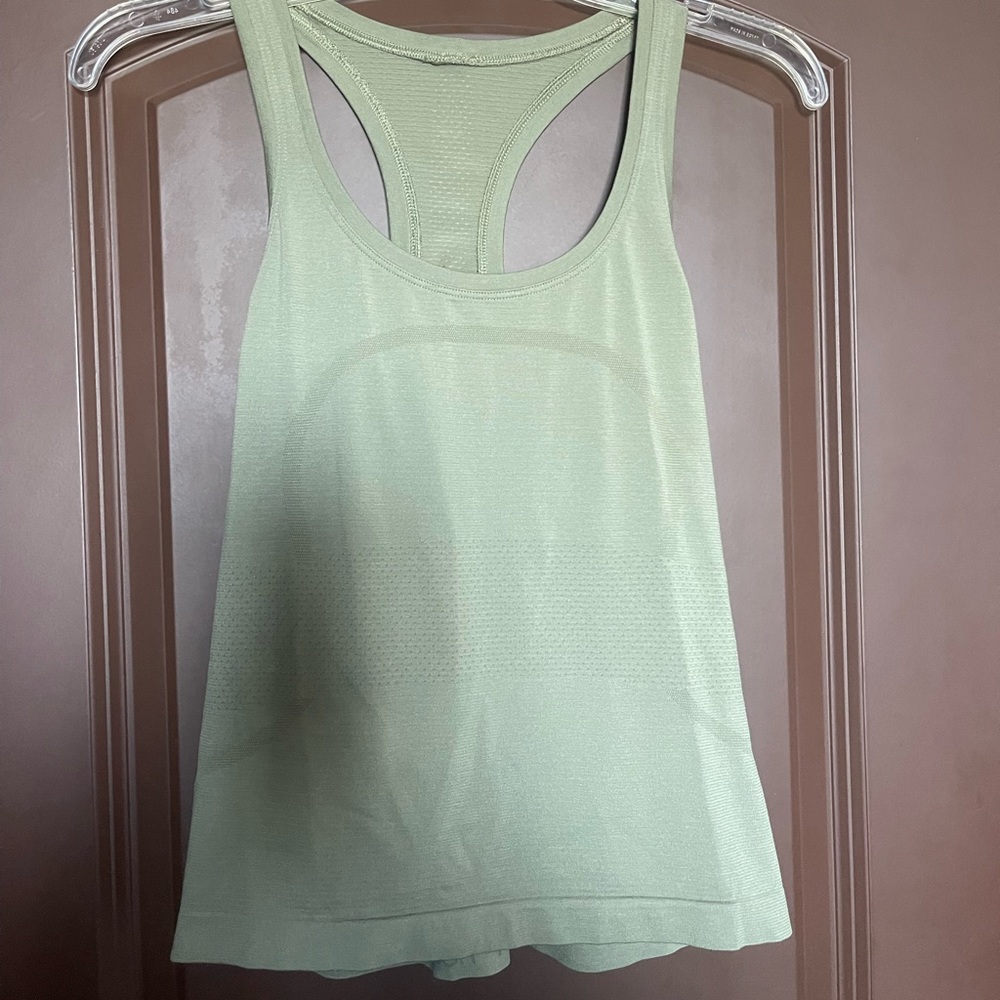 Lululemon Tank